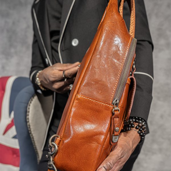 N-0006. Нагрудная сумка.