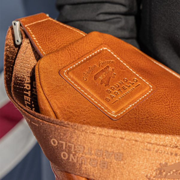 N-0006. Нагрудная сумка.