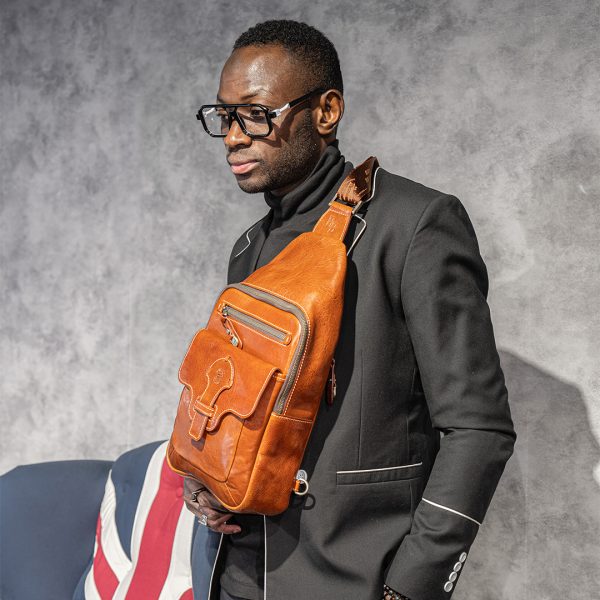 N-0006. Нагрудная сумка.