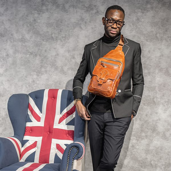 N-0006. Нагрудная сумка.