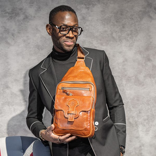 N-0006. Нагрудная сумка.