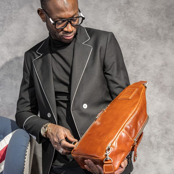 N-0006. Нагрудная сумка.