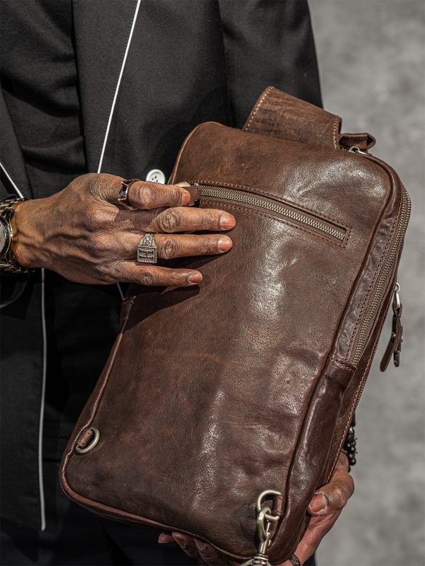 N-0016. Нагрудная сумка.