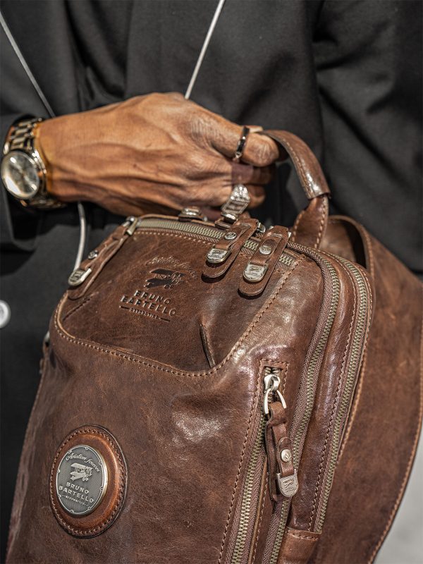 N-0016. Нагрудная сумка.