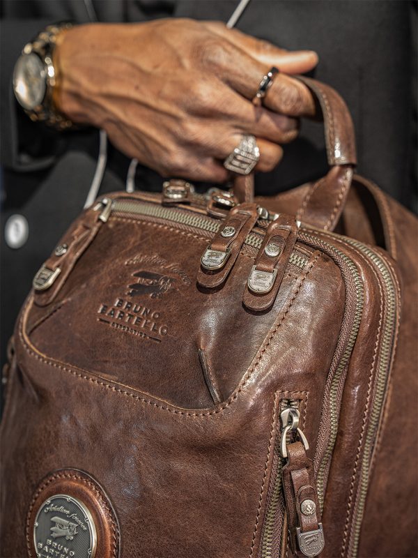 N-0016. Нагрудная сумка.