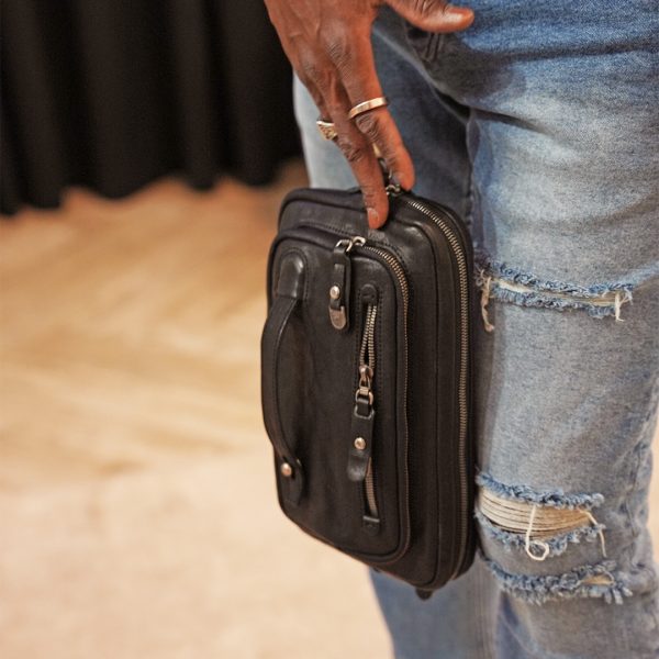 B-0025. Борсетка.